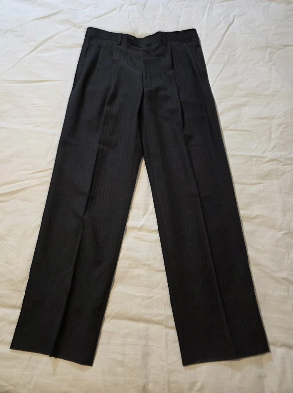 Izod Suit Men's Charcoal Pinstripe 38s Pants Are 31/31
